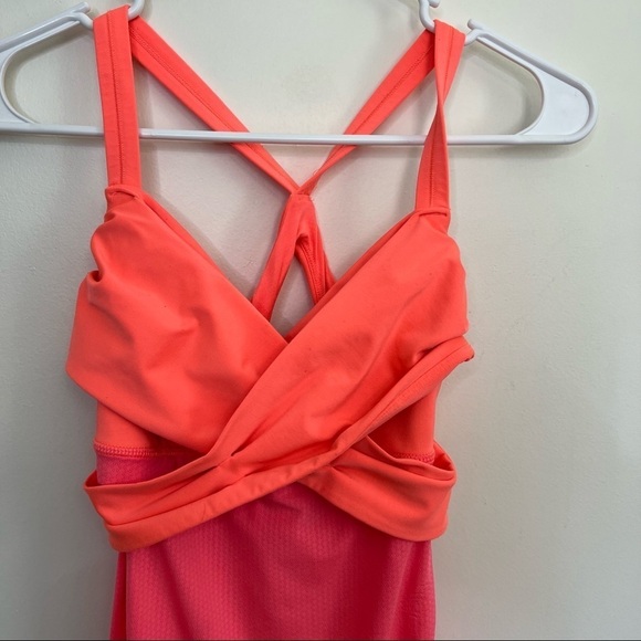 Lululemon Wrap It Up Tank top - Picture 6 of 9